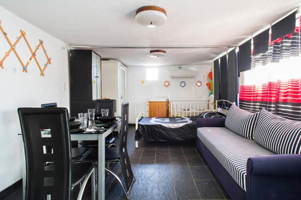 Wavedance Accommodation Salamís Eksteriør billede